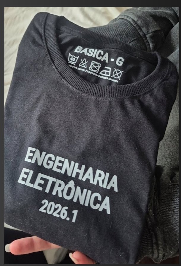 Etiqueta interna da camiseta básica, tamanho G, com símbolos de lavagem